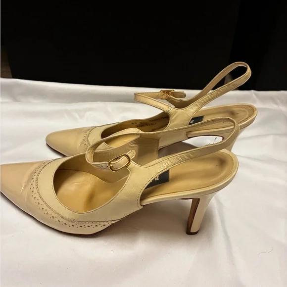 Bally Beige Patent Leather Heels - Picture 3 of 6